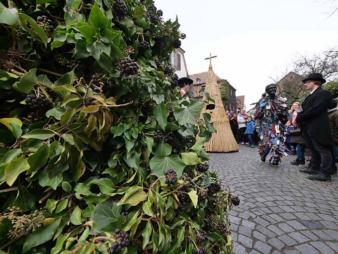 Hansel Fingerhut Spiel. Hansel Fingerhut Spiel.