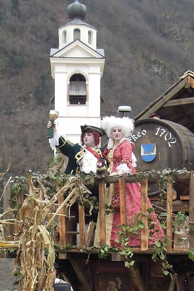 Perkeo und Comtesschen auf dem Wagen Perkeo und Comtesschen auf dem Wagen