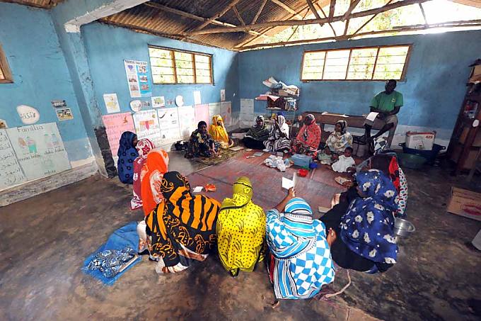 Treffen der Frauen im Gemeindehaus von Mchangani