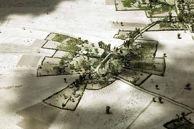 Äthiopien von oben Nachtanken im Busch