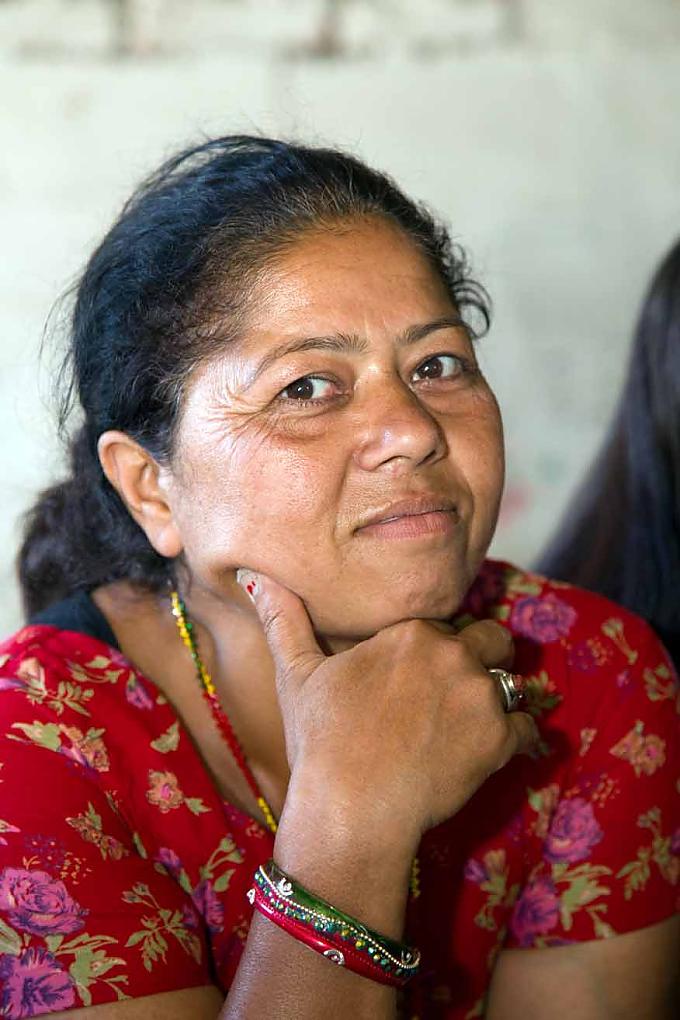 Maju ist stolze Kuhbesitzerin Maju ist stolze Kuhbesitzerin