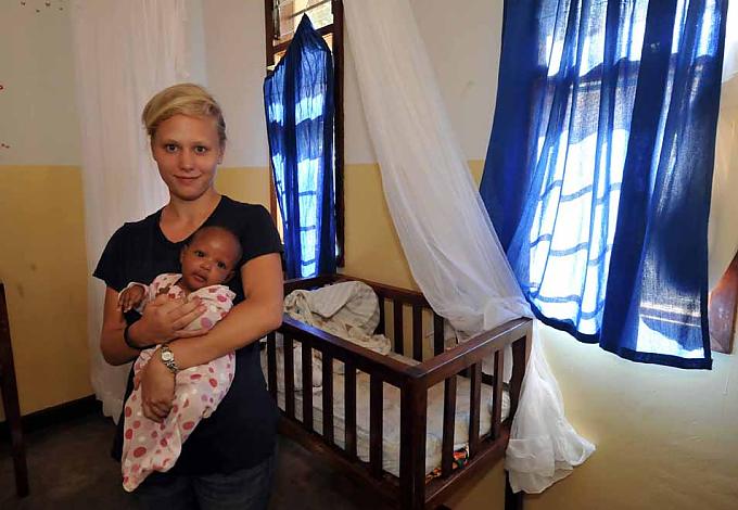 Norah im Schlafsaal. Norah im Schlafsaal.