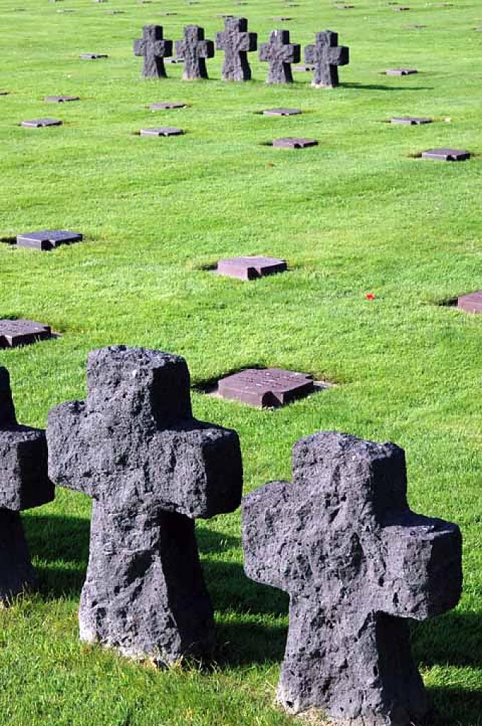 Deutscher Soldatenfriedhof La Cambe. Deutscher Soldatenfriedhof La Cambe.