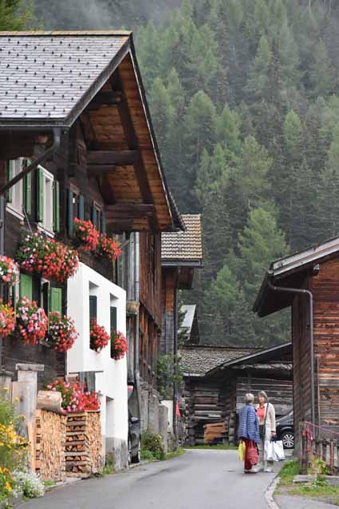 Ds kleine Bergdorf Monstein Monsteiner Mungga.