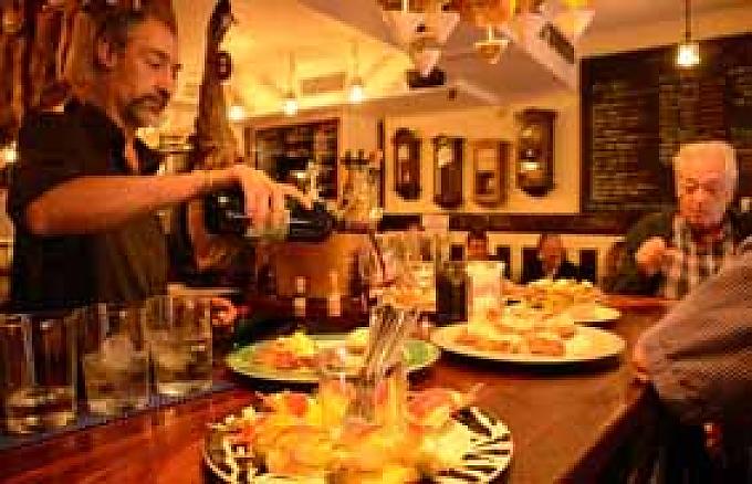 Blick vom Hügel Igeldo auf Bucht und Stadt