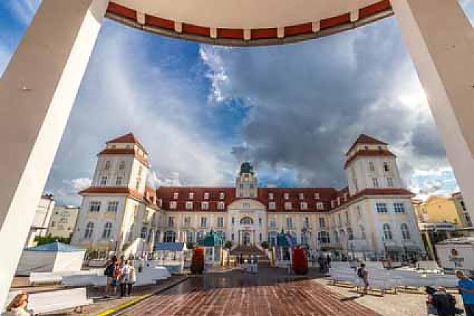 Schönheitskur für den Platzhirsch