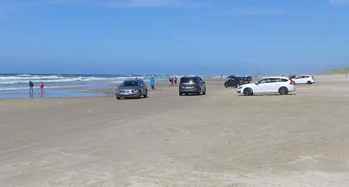 Mit dem Auto direkt an den Strand
