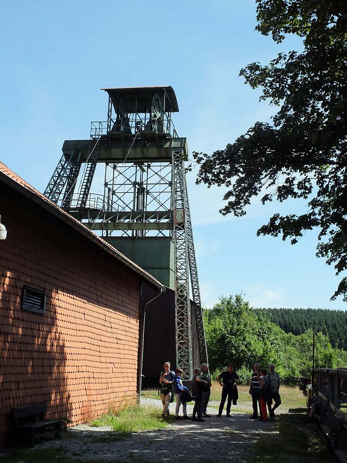 Der Ottiliae-Schacht liegt westlich von Clausthal-Zellerfeld im Harz auf eine Anhöhe zwischen dem Zellerdelfer und dem Clausthaler Tal.