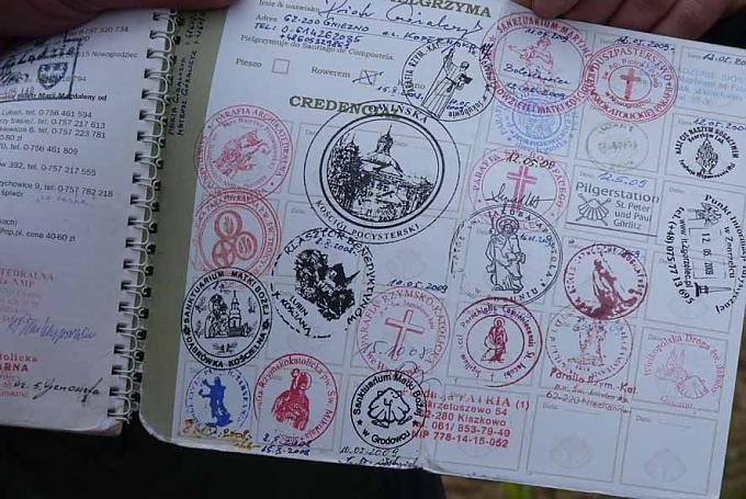 In Wanderstiefeln stempeln gehen 