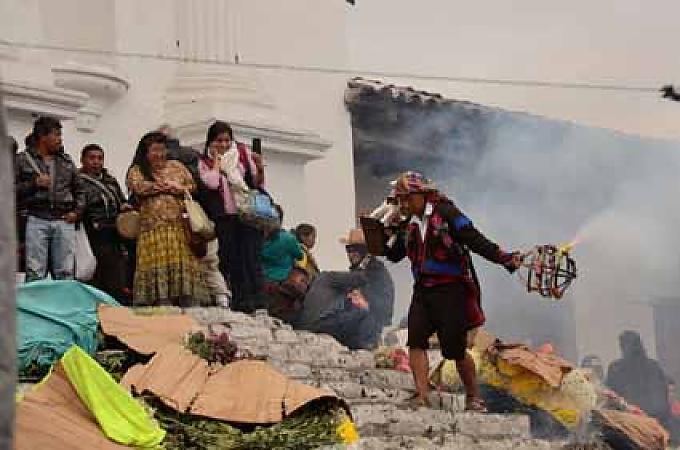 Zu Besuch beim Maximón