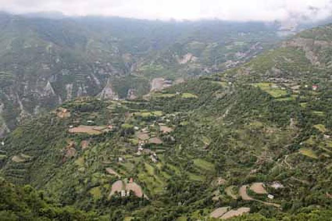 Ein Hauch von Machu Picchu: Terrassenlandschaft in den albanischen Alpen