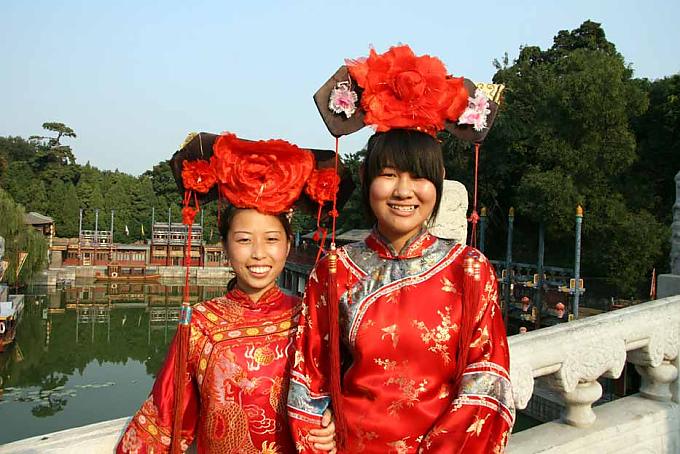 Alte Tempel, Avantgarde-Kunst und moderne Architektur
