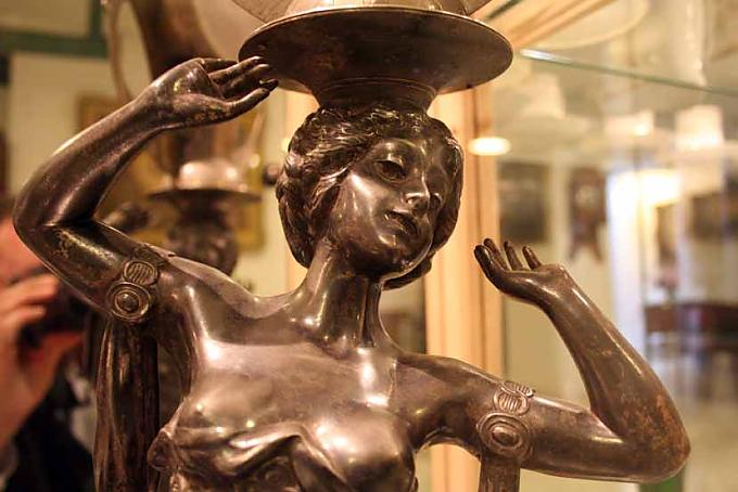 Privatmuseum zum Thema Jugendstil: Das Bedö-Haus in der Budapester Honvéd-Straße zeigt Objekte aus der Zeit von 1890 bis 1925. 