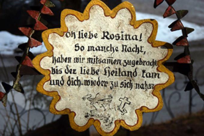 Dem Tod lachend die Zähne zeigen?