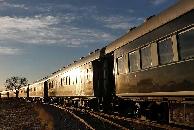 „African Express “ im Morgenlicht 