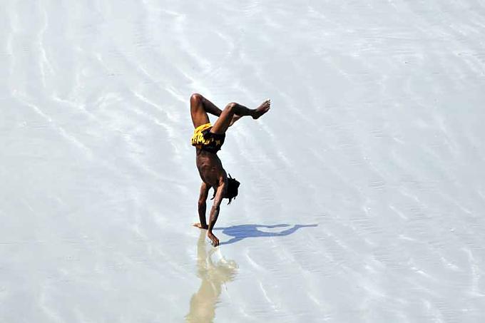 Kitesurfer im Sonnenuntergang