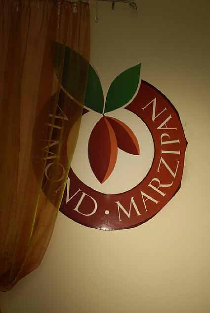 Maske Shrek aus Marzipan im Marzipanmuseum