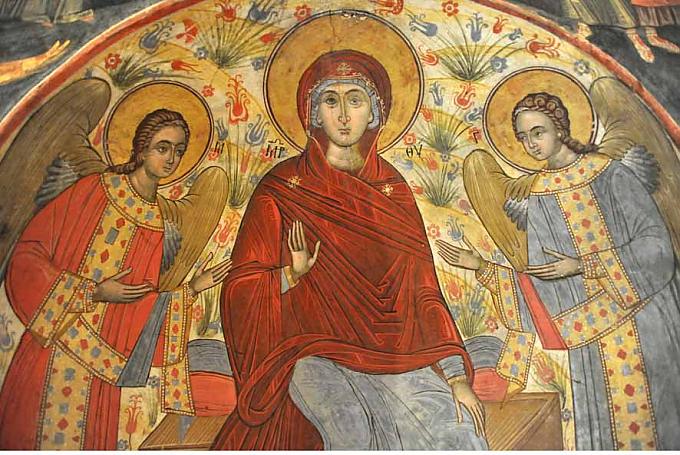 Klöster und Kerzen, Tänze und Traditionen 