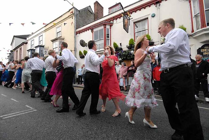 Laufen, drehen, springen, singen