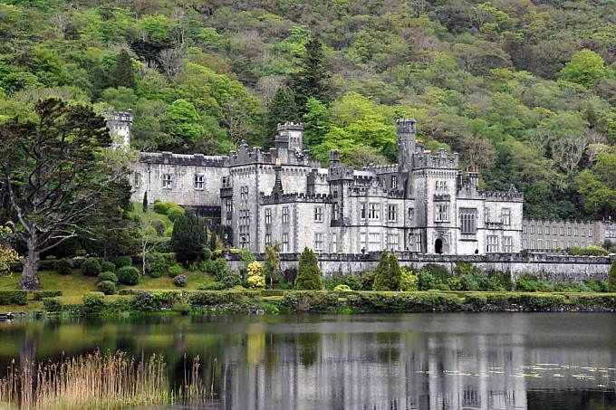 Ein Märchenschloss, das von Liebe erzählt