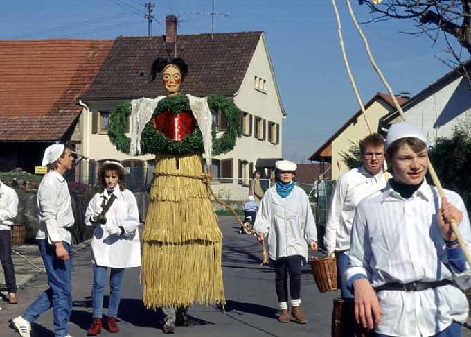 „Ri, Ra, Ro, der Sommer, der ist do ...“ 