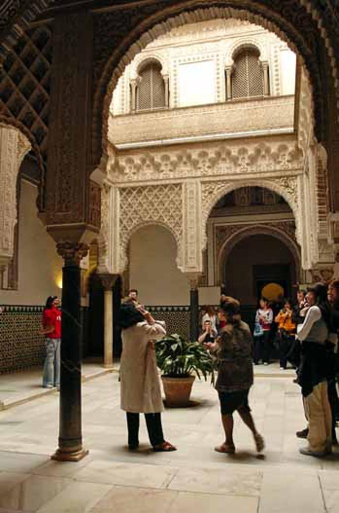 Patio de las Munecas / Puppenhof.