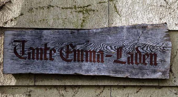 Schild: Tante-Emma-Laden 