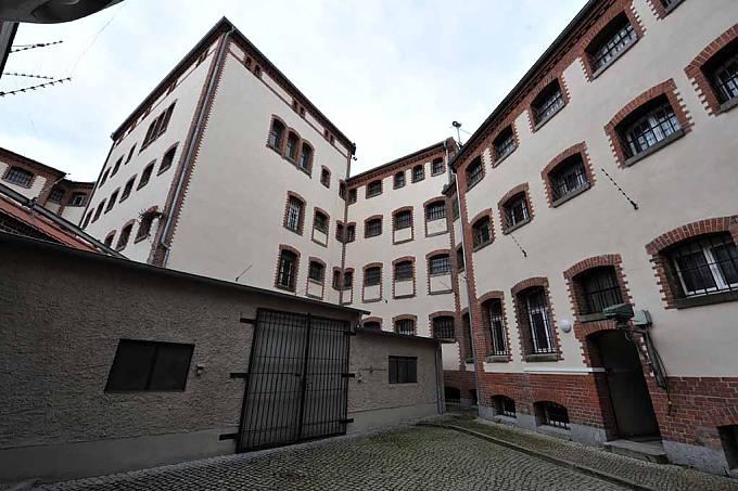 „Feind ist, wer anders denkt!“