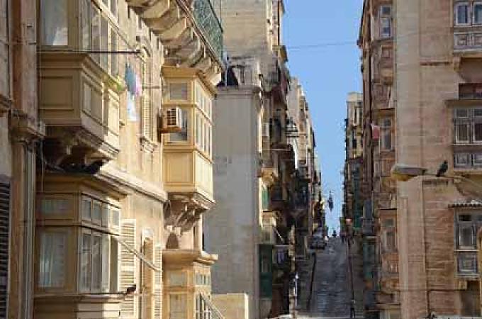 Marsaxlokk mit seinen bunten Booten ist ein Touristenmagnet.