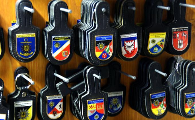 Joachim Wawersich bei der Arbeit am PC