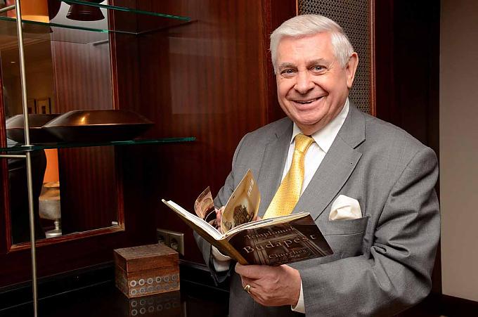 Tibor Meskál, Senior Duty Manager Corinthia Hotel