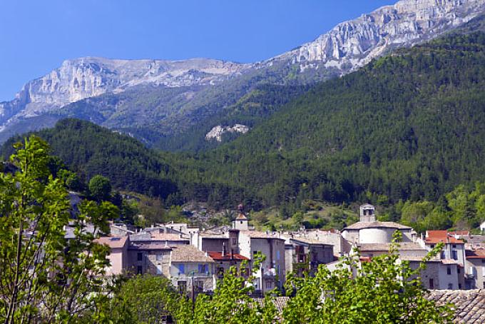Hugenottenweg, Châtillon unter den Wänden der Glandasse Hugenottenweg bei Bourdeaux, links Pascaline Chambart