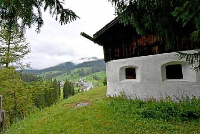 Die Staffelalp bei Davos Blick in die Ausstellung im Kirchner Museum in Davos