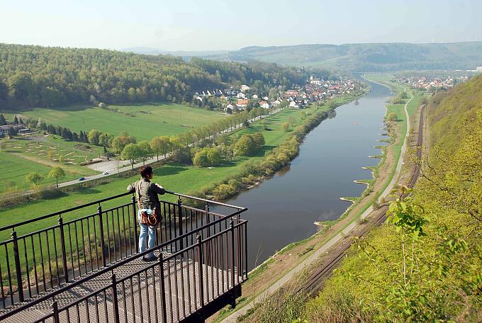 Blick vom Skywalk über die Weser nach Würgassen Ansgar Westerwelle, glücklicher Bäcker