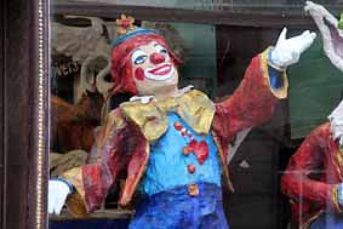 Universum aus Pappmaschee Universum aus Pappmaschee