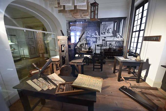 Historische Spielkarten am historischen Ort Historische Spielkarten am historischen Ort