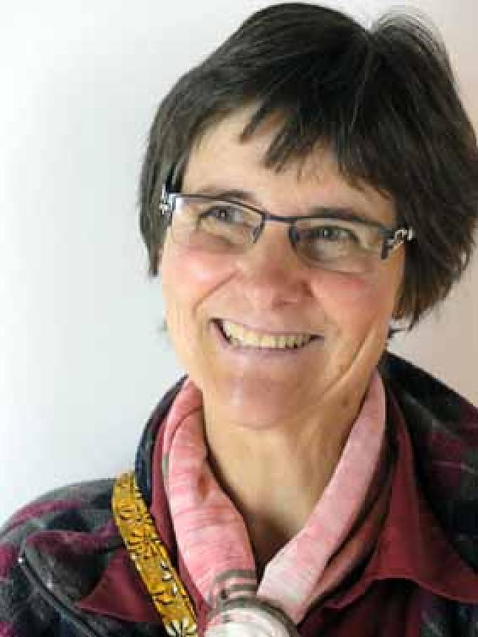 Renata Giovanoli Renata Giovanoli am Webstuhl.