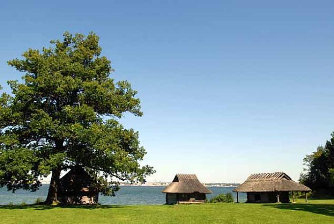 Netzhütten aus dem 19. und 20. Jahrhundert. Netzhütten aus dem 19. und 20. Jahrhundert.