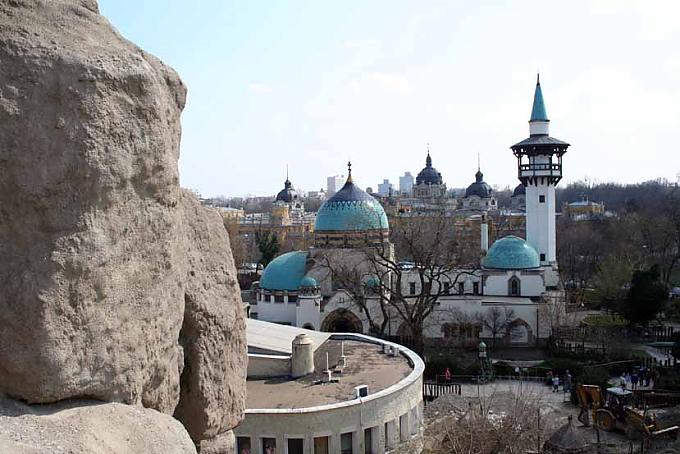 Palast für Dickhäuter: Das Elefantenhaus von Kornél Neuschloss Privatmuseum zum Thema Jugendstil: Das Bedö-Haus in der Budapester Honvéd-Straße zeigt Objekte aus der Zeit von 1890 bis 1925.