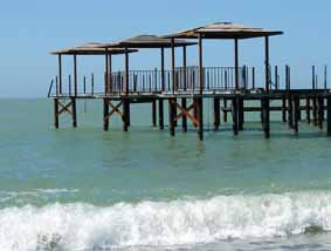 Andreaskreuz in Side / Türkei Andreaskreuz im Posttower in Bonn