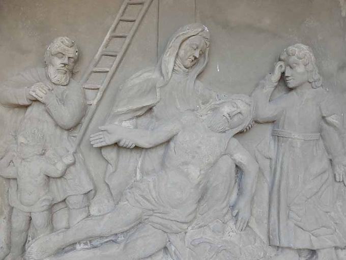 Jesus wird vom Kreuz abgenommen. Jesus wird vom Kreuz abgenommen.