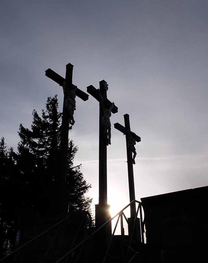 Drei Kreuze krönen den Kreuzberg in der Rhön. Drei Kreuze krönen den Kreuzberg in der Rhön.