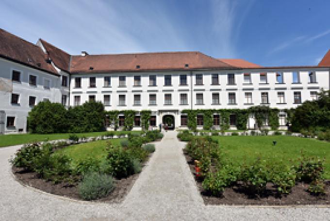 Ehemalige Klostergebäude Ehemalige Klostergebäude